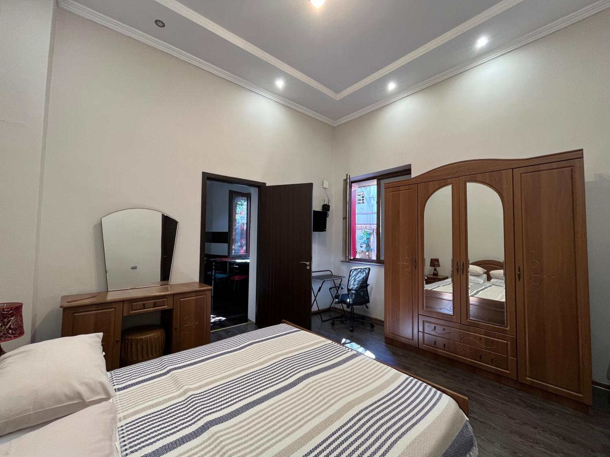 Old Batumi Apartment On Kostava 9 エクステリア 写真